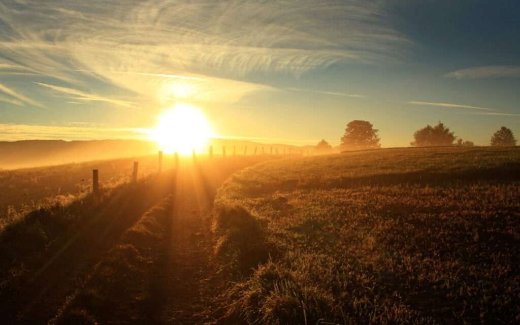 Song of Victory 2 stunning sunrise wallpaper 1581 1718 hd wallpapers 1080x675 1